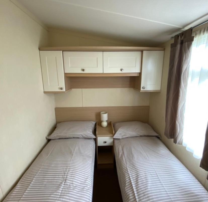 Cosy Caravan Кингстън ъпон Хъл Екстериор снимка